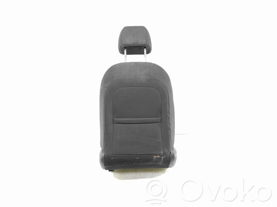 KIA Rio Etumatkustajan istuin 