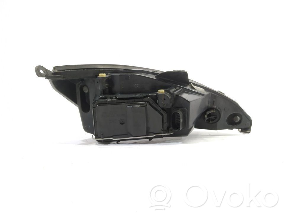Ford Focus Headlight/headlamp 