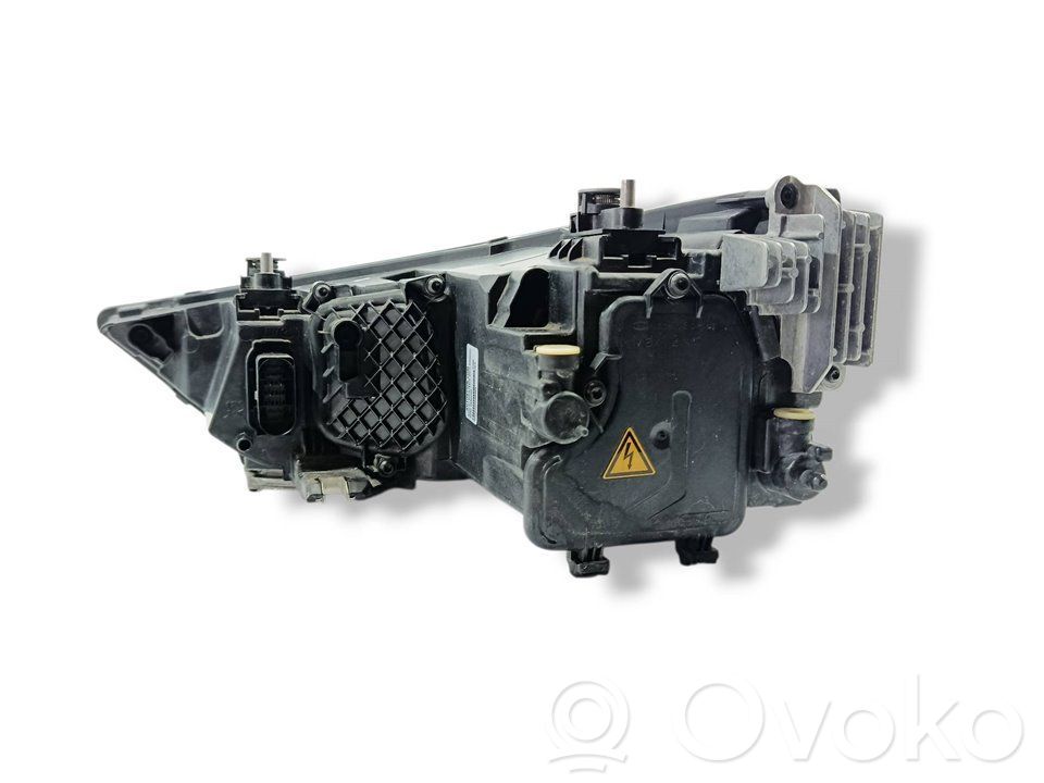 Scheinwerfer   8XA941006