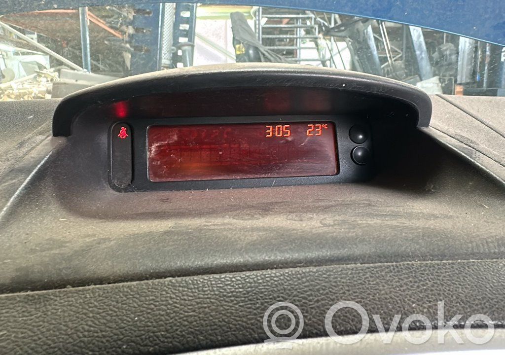 Renault Clio III Monitori/näyttö/pieni näyttö 