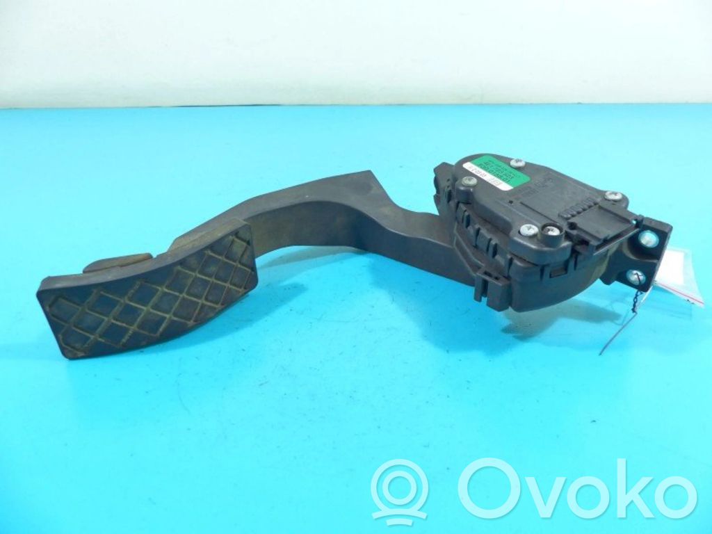 Audi A8 S8 D3 4E Accelerator throttle pedal 