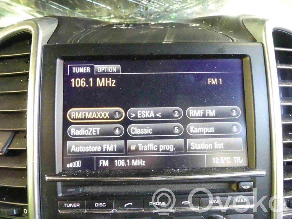 Porsche Cayenne (92A) Panel / Radioodtwarzacz CD/DVD/GPS 