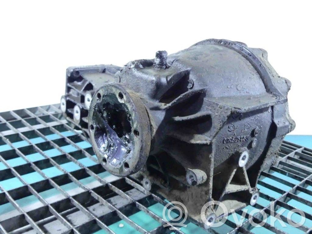 Audi A4 S4 B6 8E 8H Galinis reduktorius 