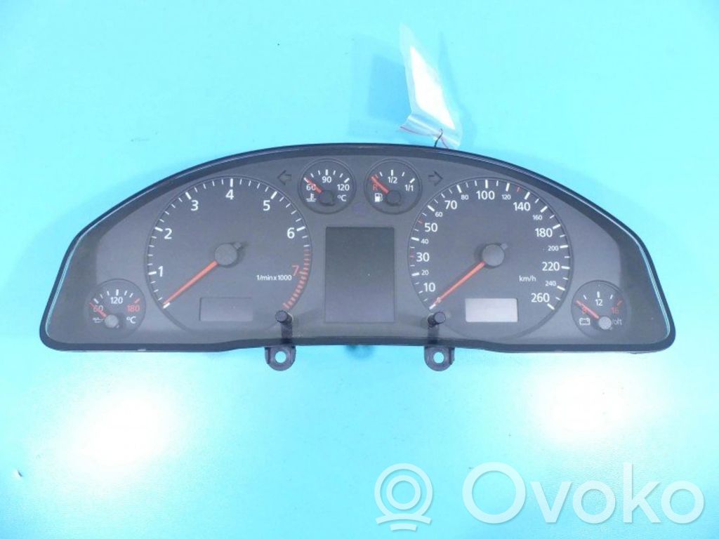 Audi A6 S6 C5 4B Tachimetro (quadro strumenti) 