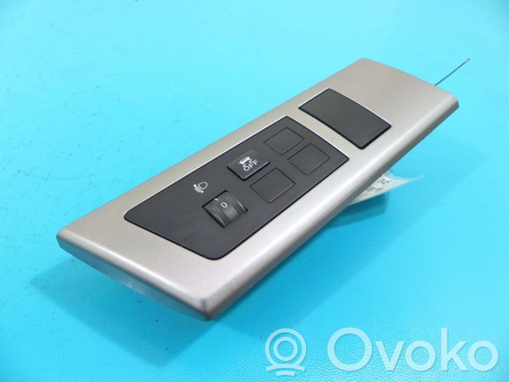 Mazda 3 II Seat control switch 