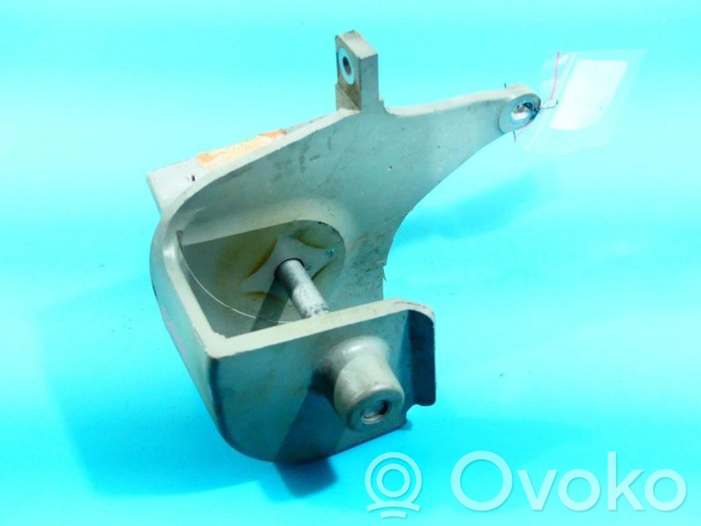 Tesla Model S Engine mounting bracket 