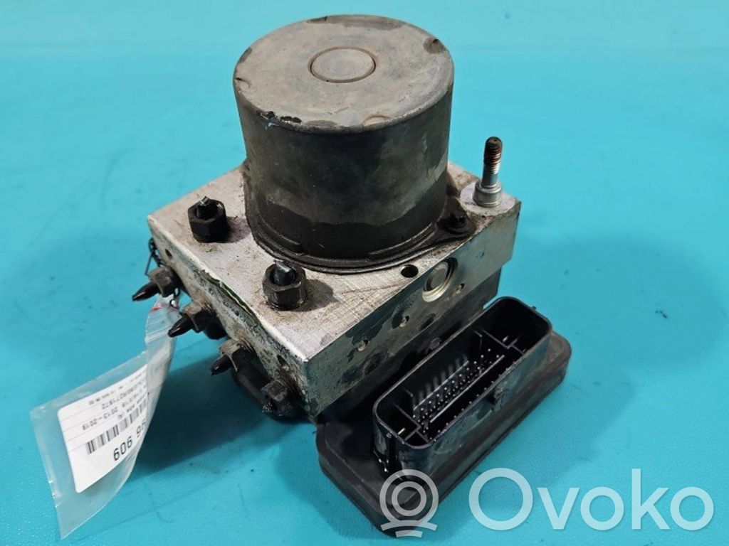 Toyota Corolla E160 E170 Блок ABS 