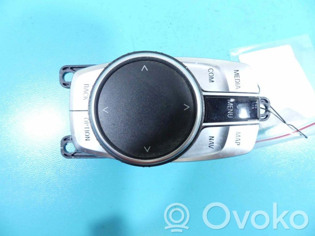 BMW 7 G11 G12 Panel radia 