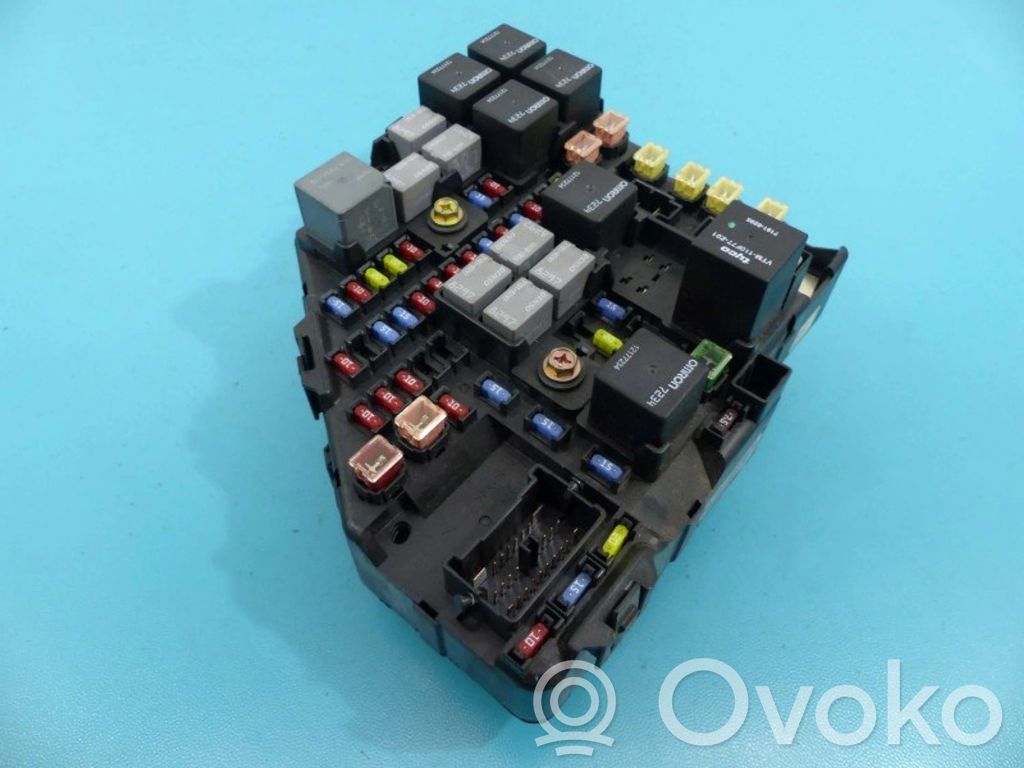 Cadillac SRX Fuse box set 