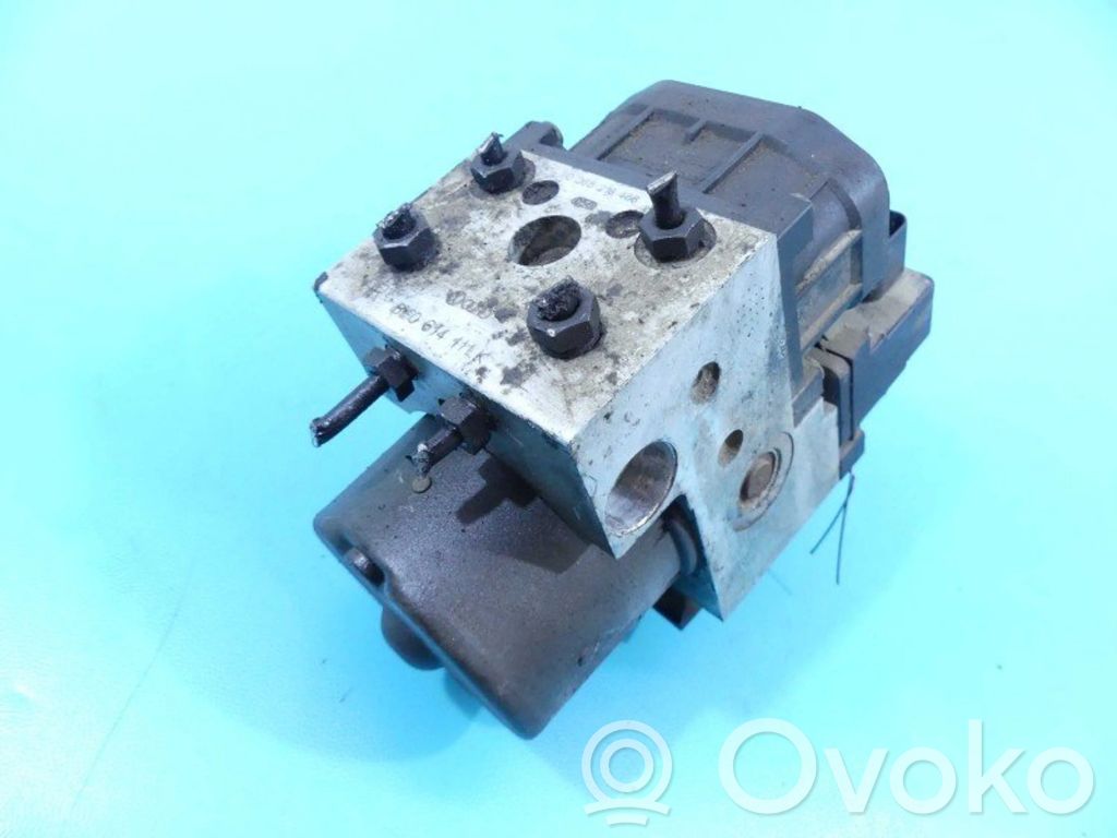 Volkswagen PASSAT B5.5 ABS bloks 