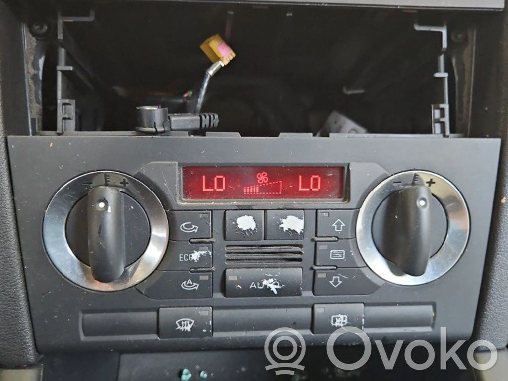 Audi A3 S3 8P Climate control/heater control trim 
