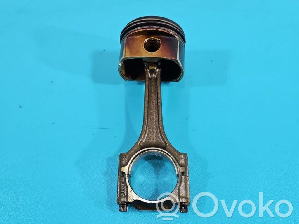 Audi A4 S4 B7 8E 8H Piston 