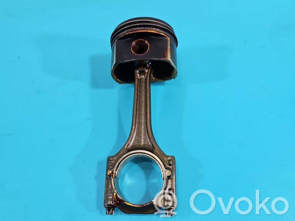 Audi A4 S4 B7 8E 8H Piston