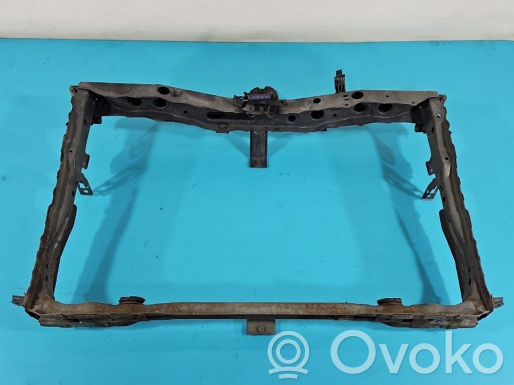 Toyota Avensis T270 Support de radiateur sur cadre face avant 