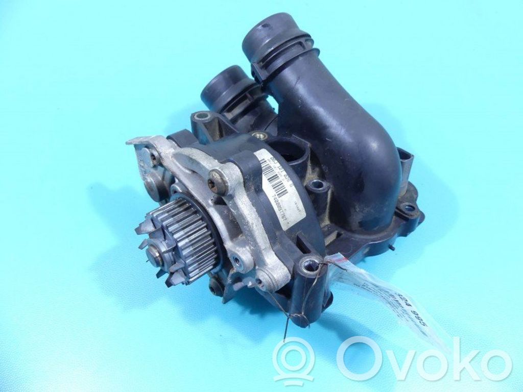 Volkswagen PASSAT CC Bomba de agua 