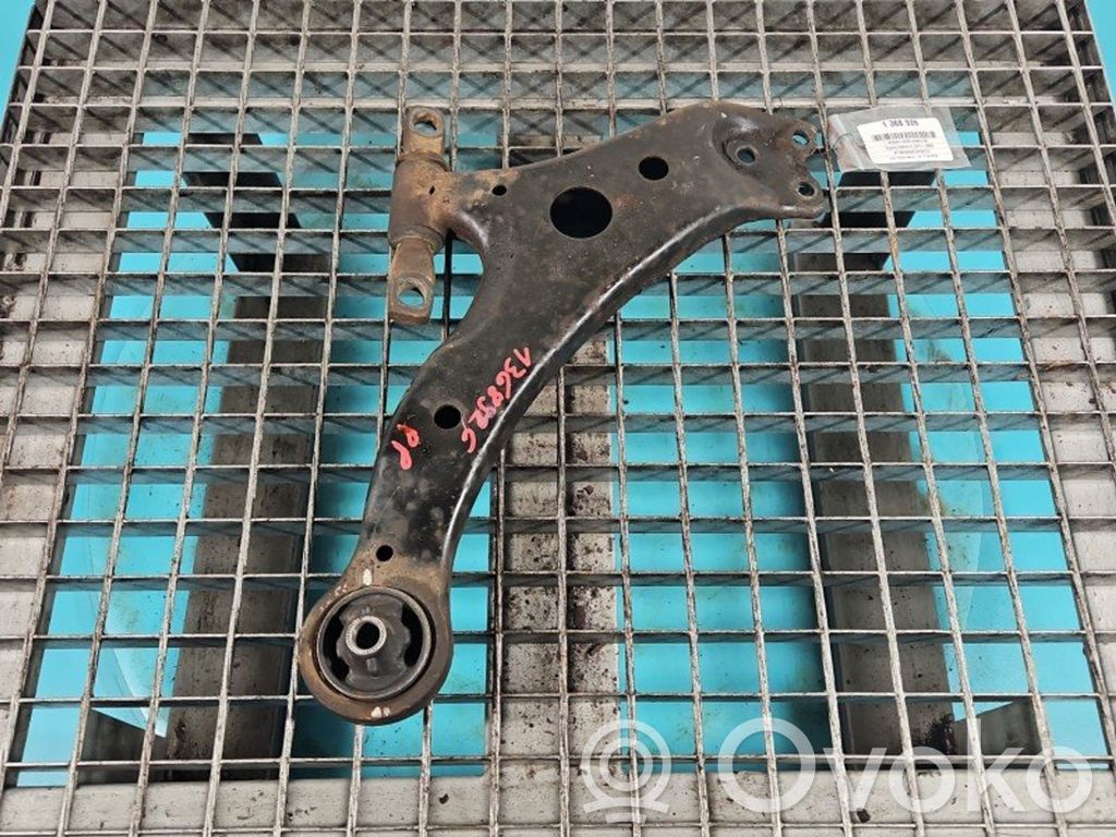 Toyota Camry Braccio di controllo sospensione anteriore 