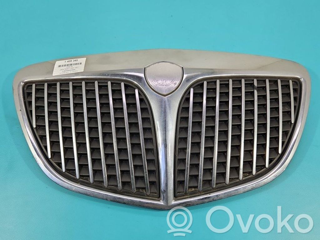 Lancia Ypsilon Front bumper upper radiator grill 