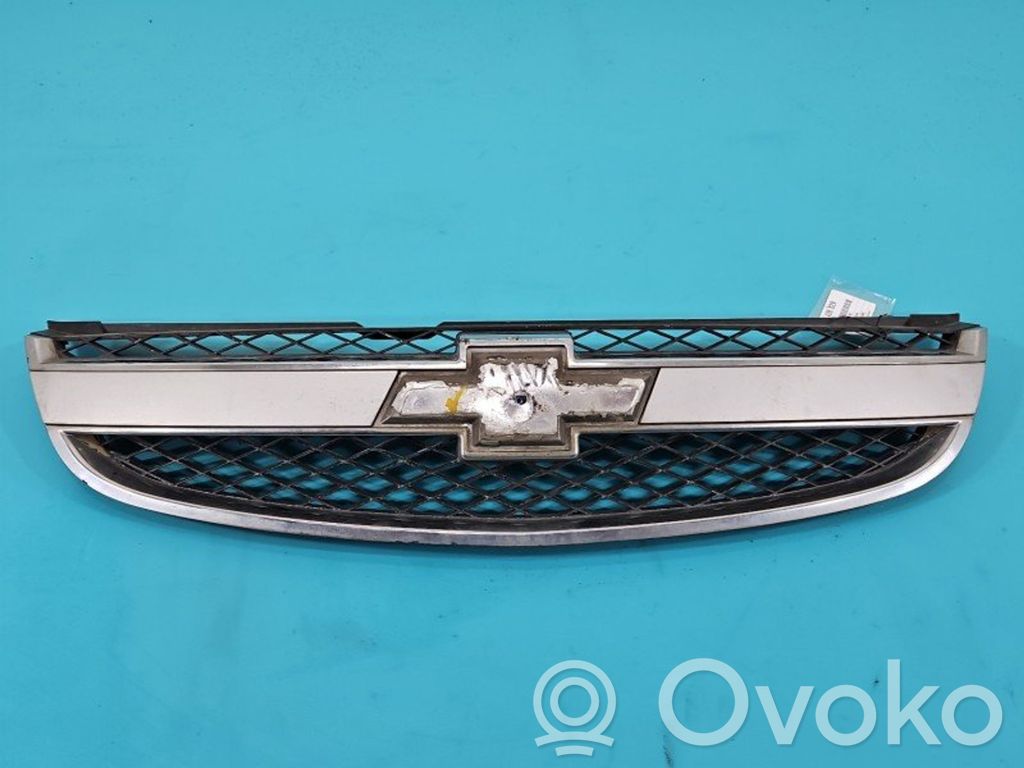 Chevrolet Epica Front bumper upper radiator grill 