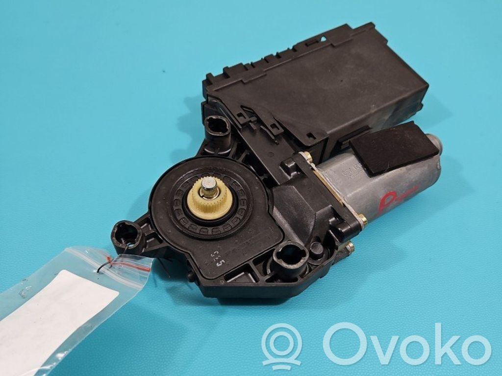 Audi A2 Rear door window regulator with motor 