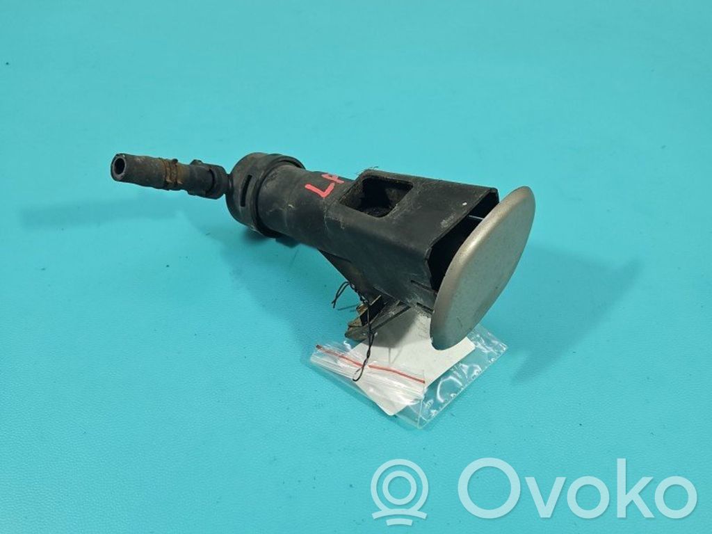 Toyota Corolla Verso E121 Buse de lave-phares
