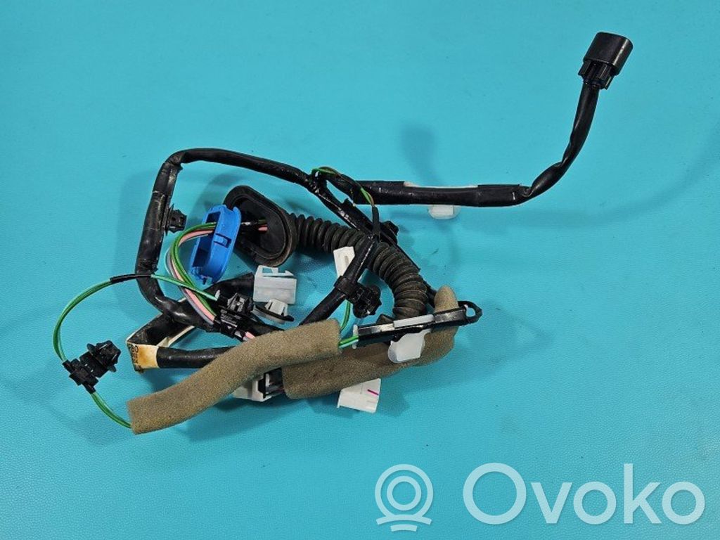 Suzuki Vitara (LY) Cableado de puerta trasera 
