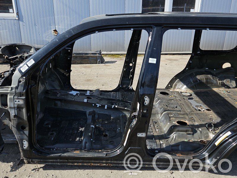 Toyota Land Cruiser (J200) Côté de la carrosserie