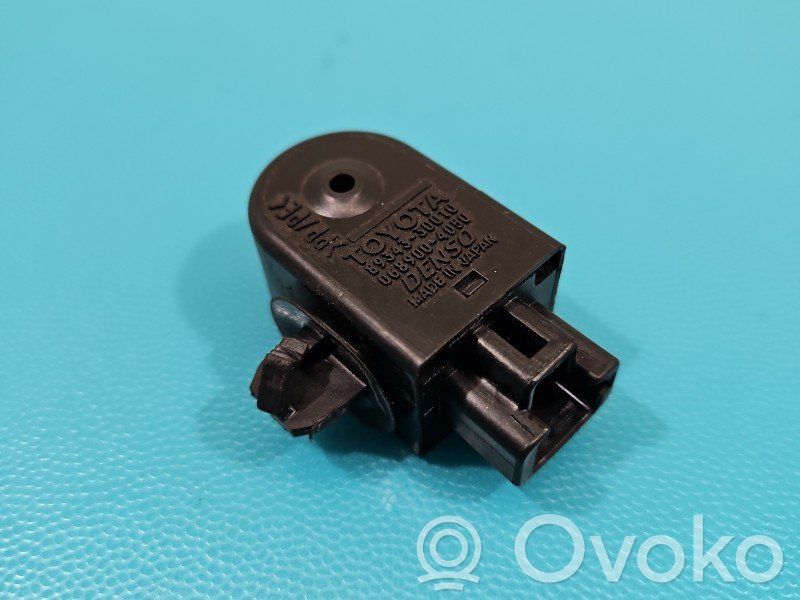 Toyota Land Cruiser (J200) Haut-parleur de porte avant