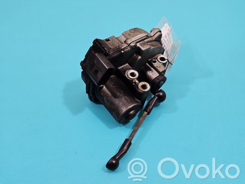 Audi A8 S8 D3 4E Attuatore/motore della valvola del collettore di aspirazione 