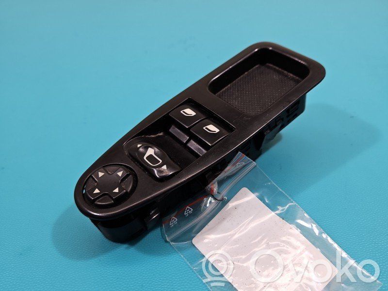 Toyota Proace Electric window control switch 