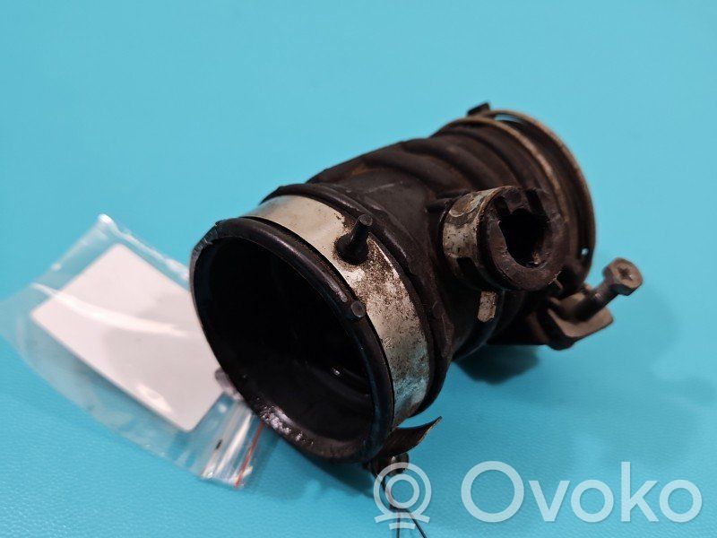 Nissan Note (E12) Furtun/conductă intercooler 
