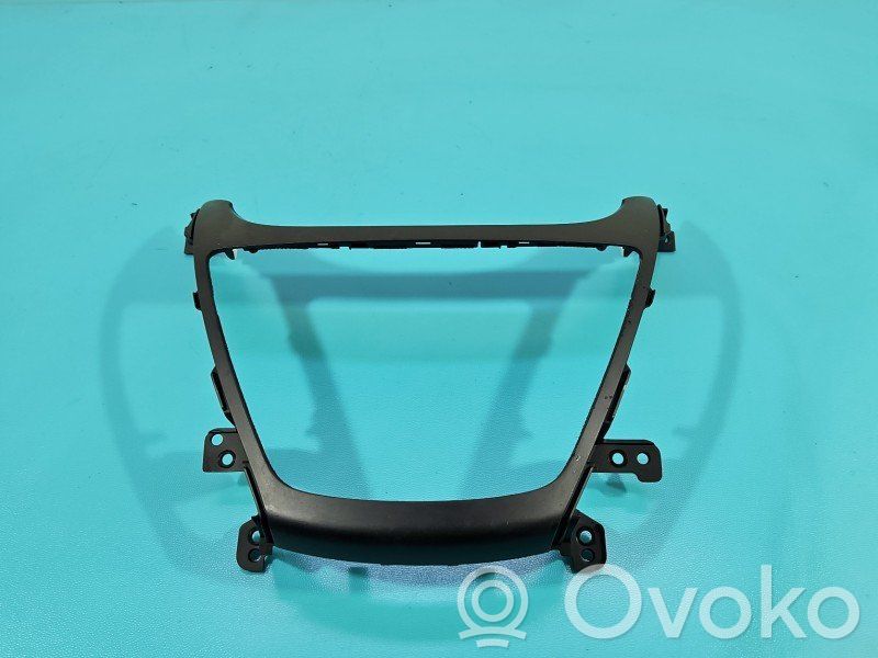 Hyundai Elantra Ornament bord 