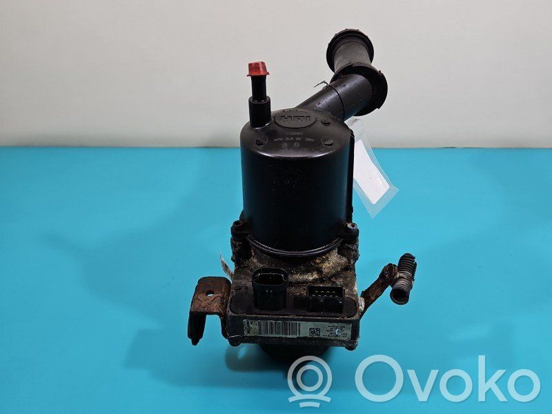 Citroen C4 I Power steering pump 