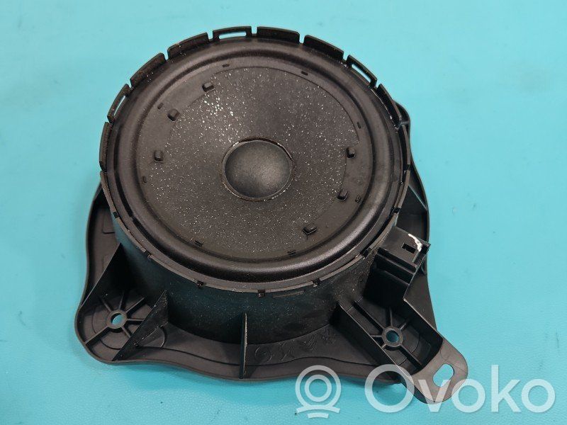 Opel Astra L Altavoz de la puerta delantera 
