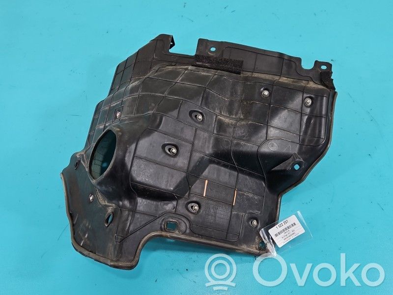 Placa protectora del centro/medio   84193J5000,IMPRK1522257