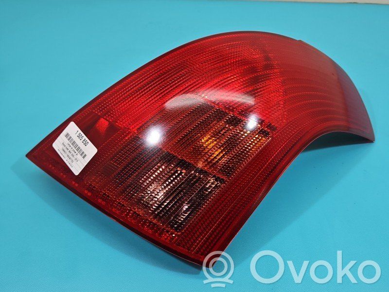 Suzuki Swift I Lampă spate în caroserie 