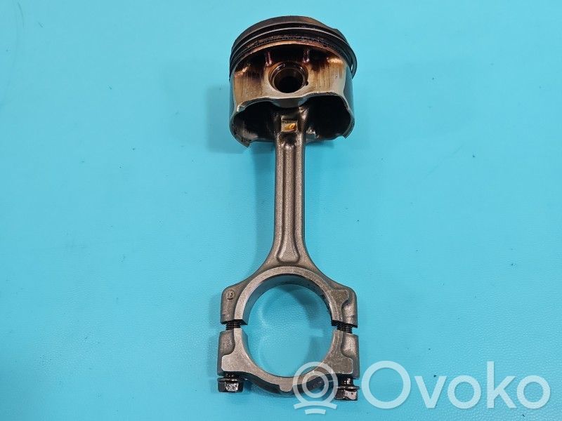 Dacia Sandero III Piston 