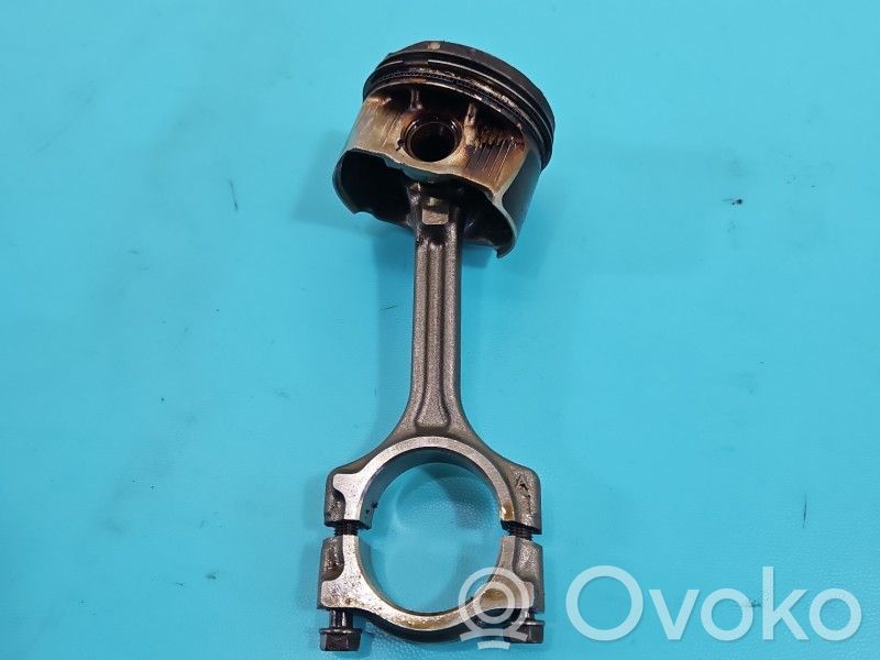 Dacia Sandero III Piston 
