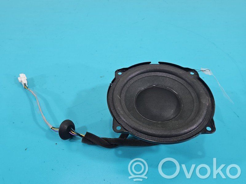 KIA Sorento Subwoofer 