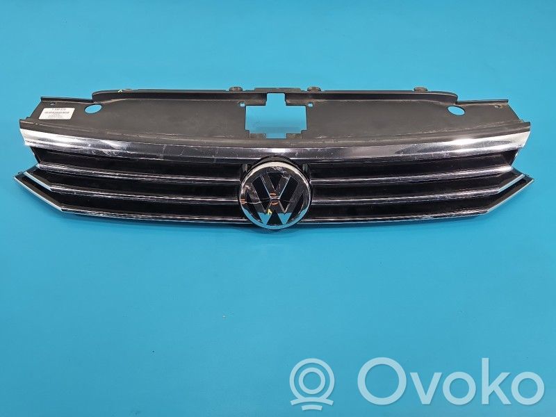 Volkswagen PASSAT B8 Grille calandre supérieure de pare-chocs avant 