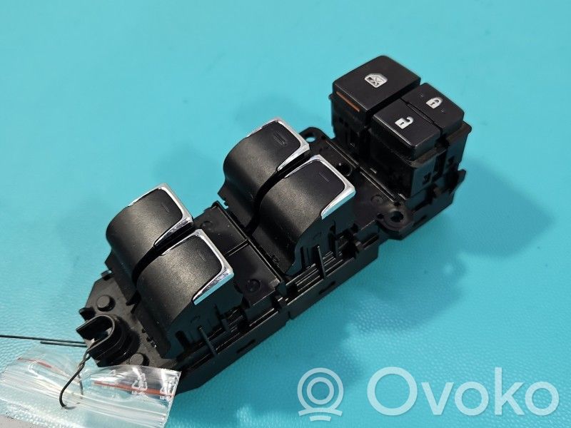 Lexus NX Electric window control switch 