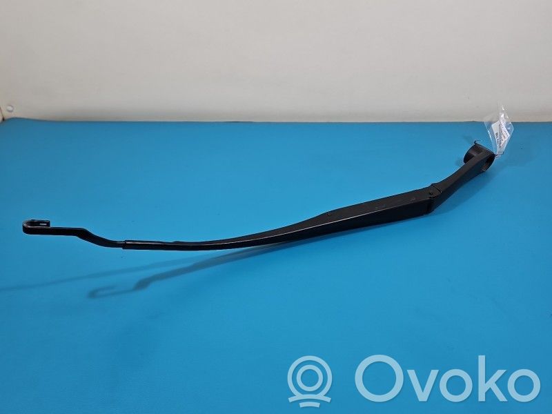 KIA Stinger Brazo del limpiaparabrisas delantero 
