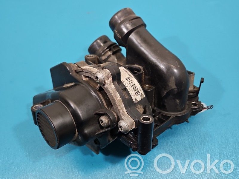 Volkswagen PASSAT B7 Pompa dell’acqua