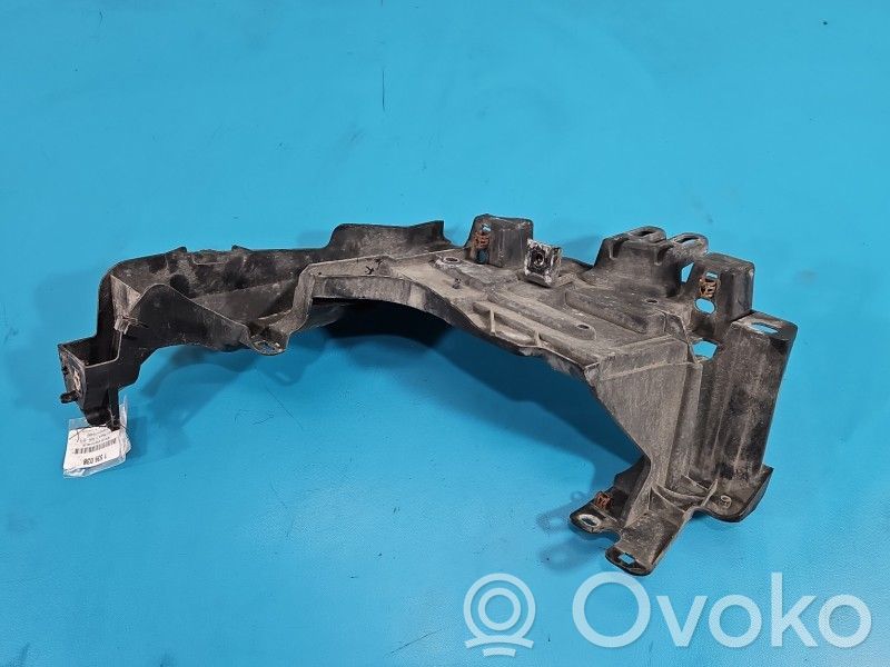 Renault Megane III Uchwyt / Mocowanie lampy przedniej 