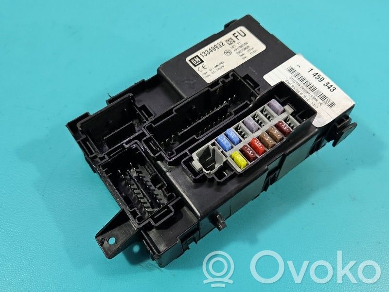 Opel Meriva B Juego de caja de fusibles 