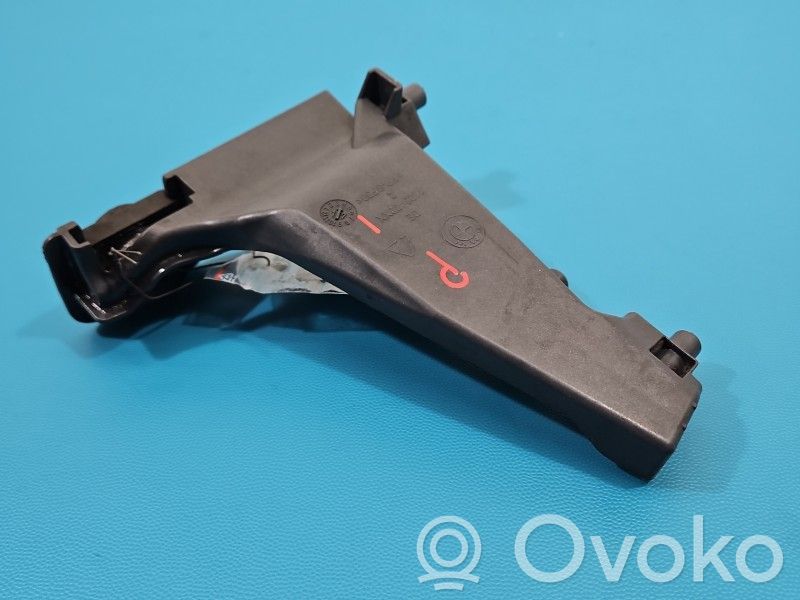 BMW 5 G30 G31 G38 Autres pièces compartiment moteur 