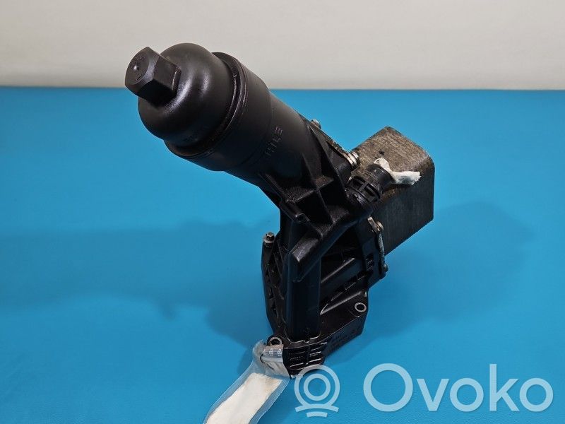 BMW 5 G30 G31 G38 Supporto di montaggio del filtro dell’olio 