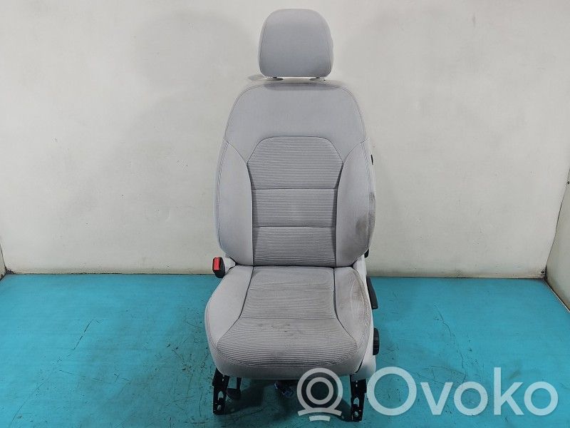 Mercedes-Benz B W246 W242 Fahrersitz 