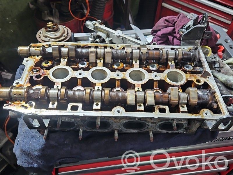 Opel Astra J Engine head 