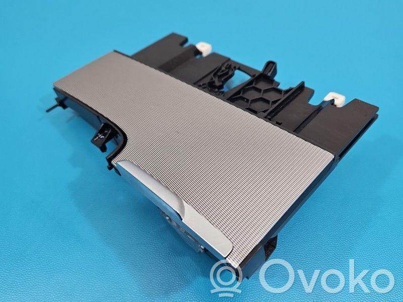 Volvo S90, V90 Glove box 