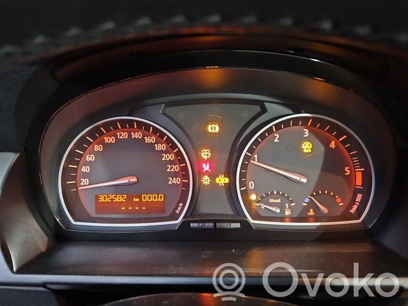 BMW X3 E83 Speedometer (instrument cluster) 
